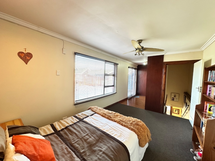 3 Bedroom Property for Sale in Fonteine Park Western Cape